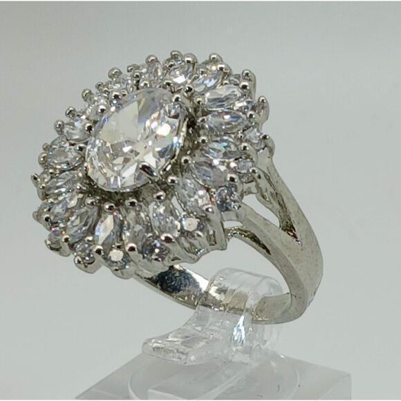 Vintage Ring Size 8 Silver Tone White Gold GP CZ Diamond Cocktail - Picture 2 of 10